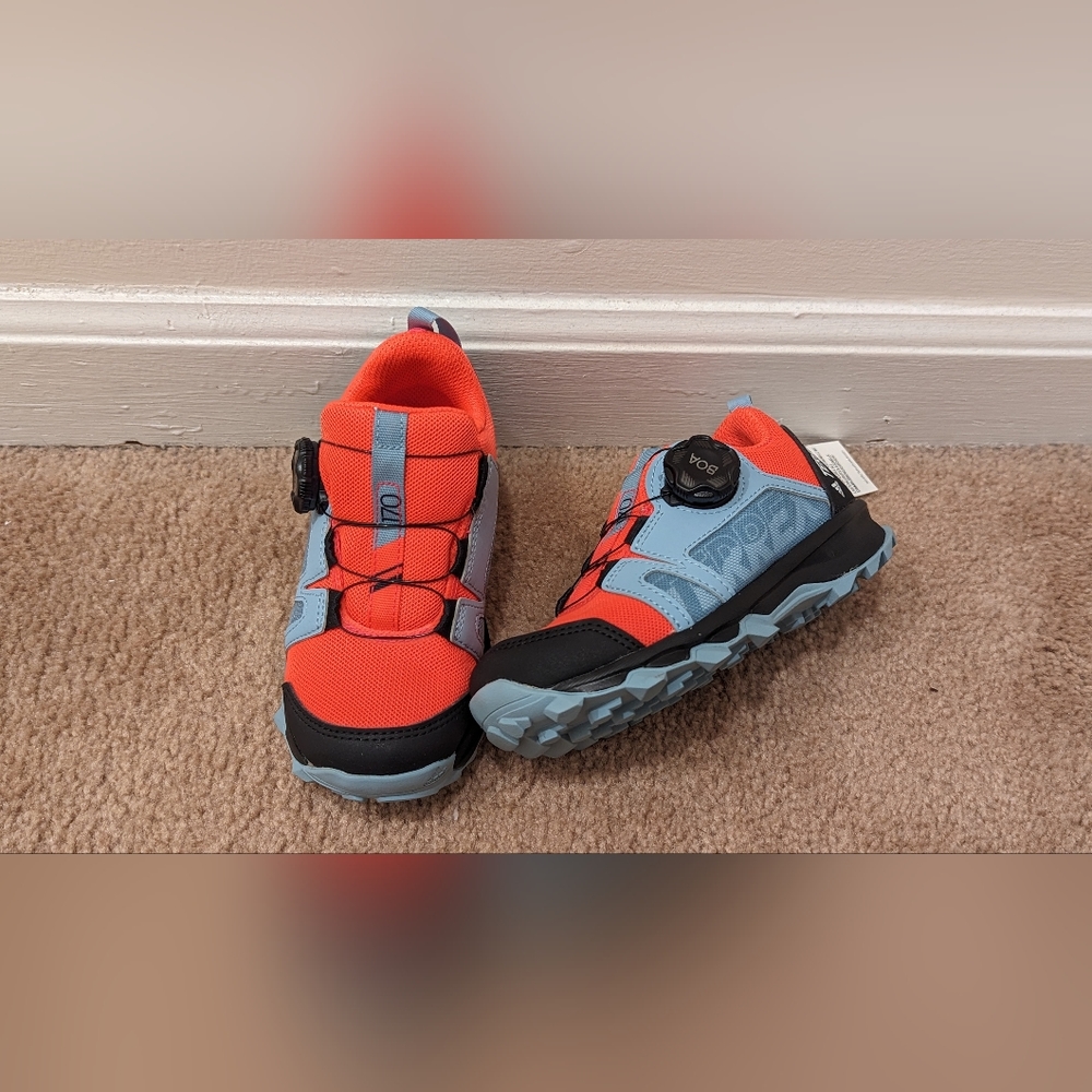 Adidas Kids Terrex Hiking Shoes. Size 10.5c Never Worn.